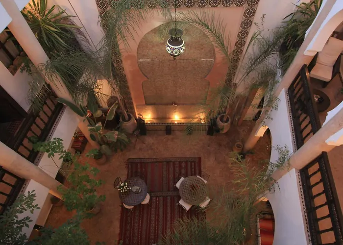 Riad Mur Akush
